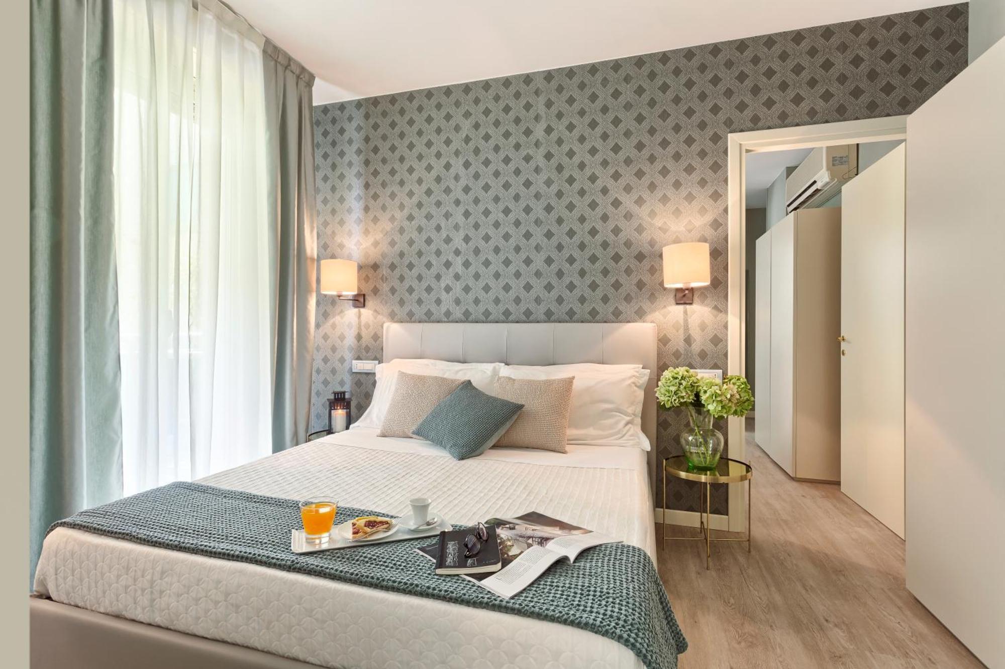 Hotel Lady Mary Мілано-Маріттіма Екстер'єр фото
